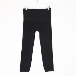 Spanx Seamless Look At Me Now Cropped Leggings